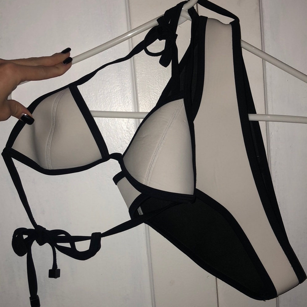 White TRIANGLE bikini XS